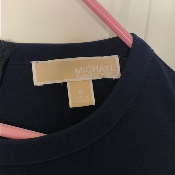 Micheal Kors short sleeved dress - Picture 2 of 3